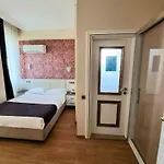 Perlo Hotel City