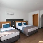 Qinn Hotel