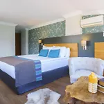 Qinn Hotel