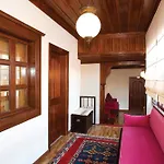 Cicerone Lodge Hotel