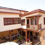 Cicerone Lodge Hotel