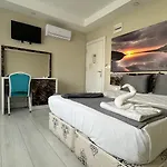 Dream Time Hotel