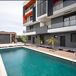 Antalya Havalimanina Yakin Havuzlu 1+1 Lux Daire