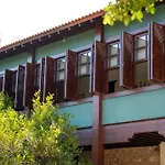 House 5 Hotel