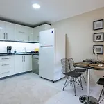 Excellent Flat Near Hadrian\'S Gate
