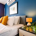 Chic Flat Near Hadrian\'S Gate