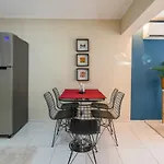 Modern Flat Near Hadrian\'S Gate