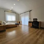 New Flat With Big Living Spaces 2-5 Near By Lara Beach