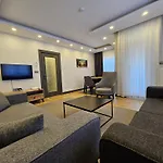New Flat With Big Living Spaces 2-5 Near By Lara Beach