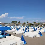 Awen Lara Hotel