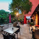 Zemira Garden Hotel