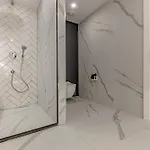 Dulcet Hotel