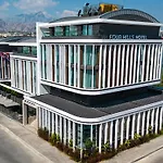 Four Hills Hotel
