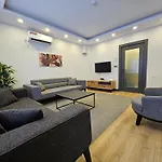 New Flat&Large Living Space 2-3 Near By Lara Beach