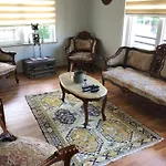 Tarihi Kaleici Muethis Lokasyon 2+1 Uygun Fiyat
