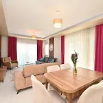 Dreams Suite Hotel