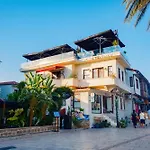Mono Hotel