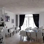 Pamira Hotel