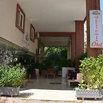 Bahceli Family Otel