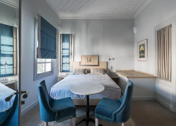 Delight Deluxe Hotel