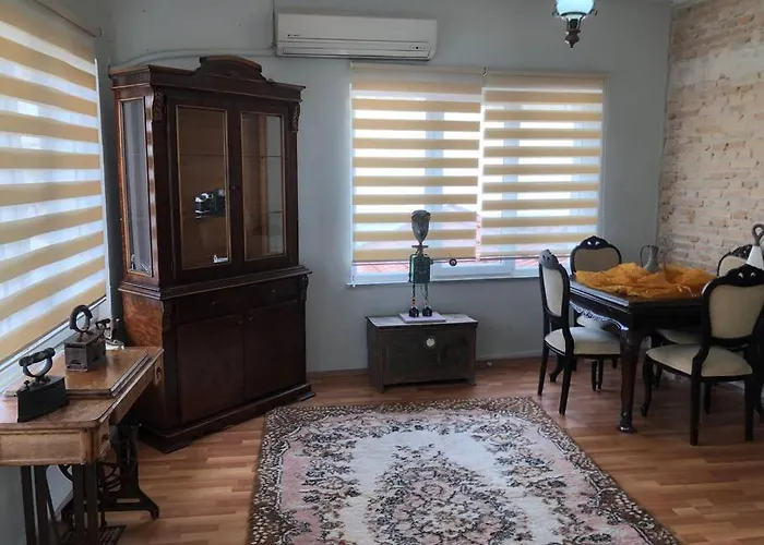 Tarihi Kaleici Denize Yakin Size Oezel Muhtesem Konum Uygun Fiyat Ev