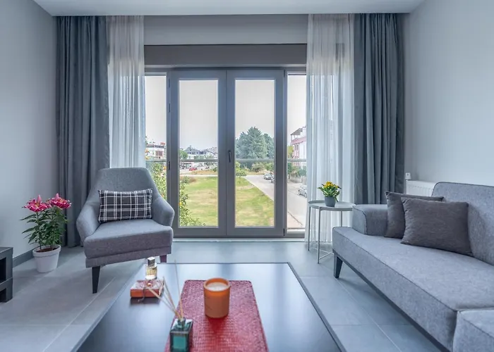 Rose Residence - Trendy Apartments Near The Beach