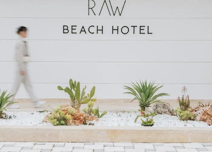 Raw Beach Hotel