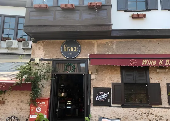 Grace Lounge Premium