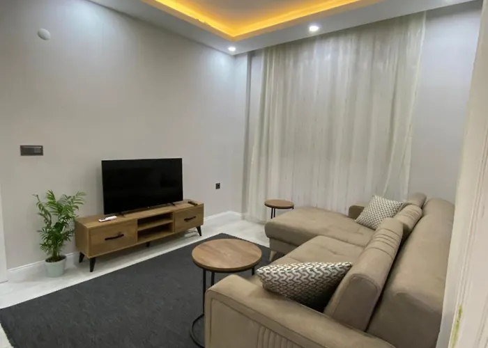 Antalya Havalimanina Yakin Havuzlu 1+1 Lux Daire