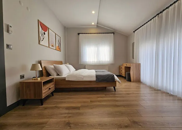 New Flat With Big Living Spaces 2-5 Near By Lara Beach