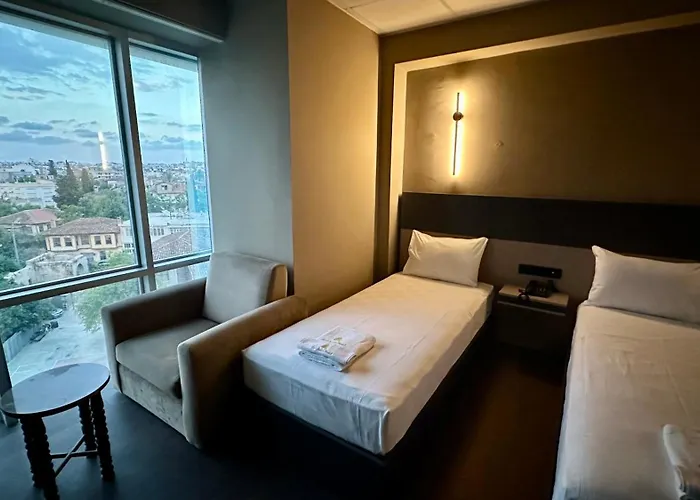 Esse Joven Hotel