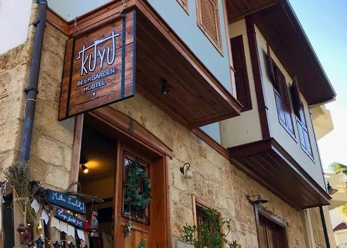 Kuyu Beergarden Hostel