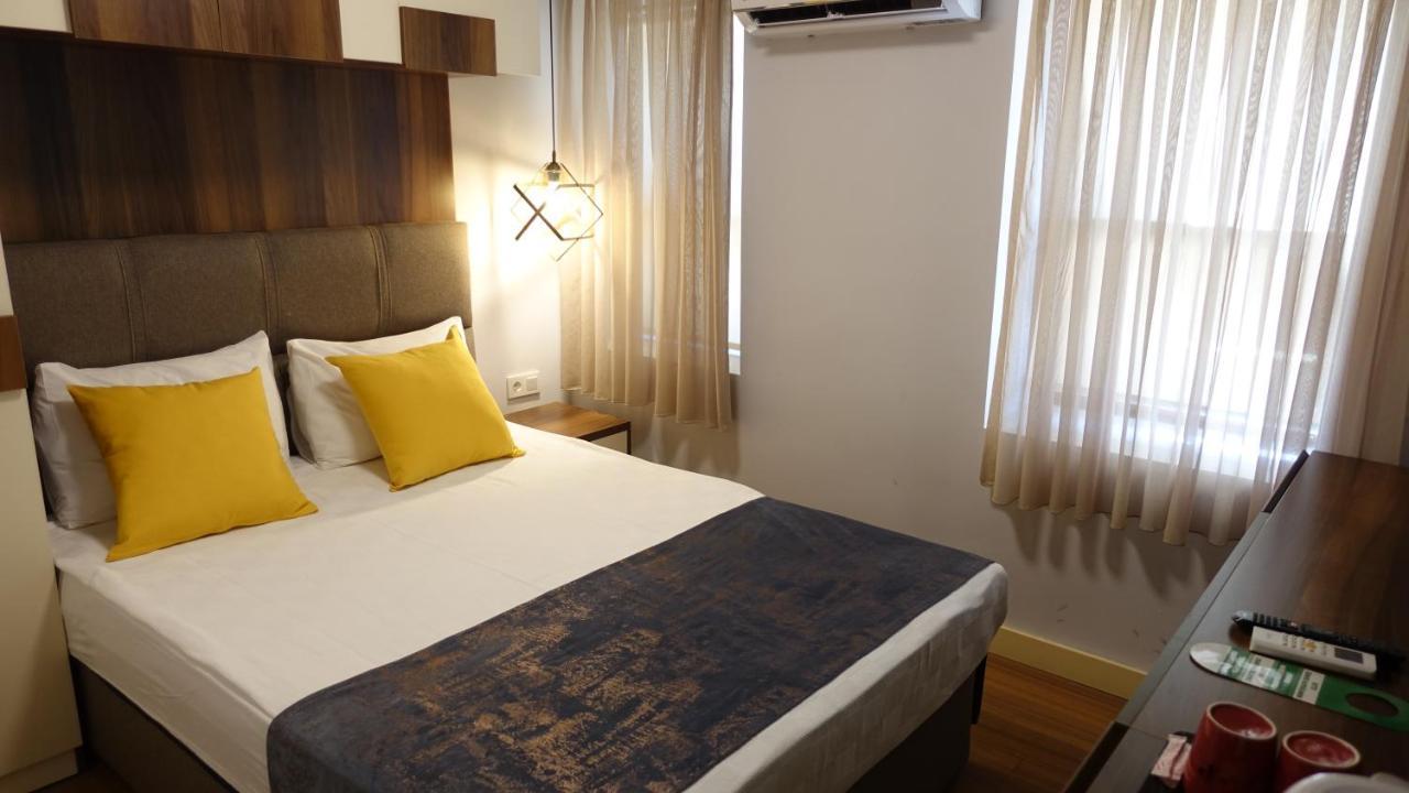 Otel Mono 3*
