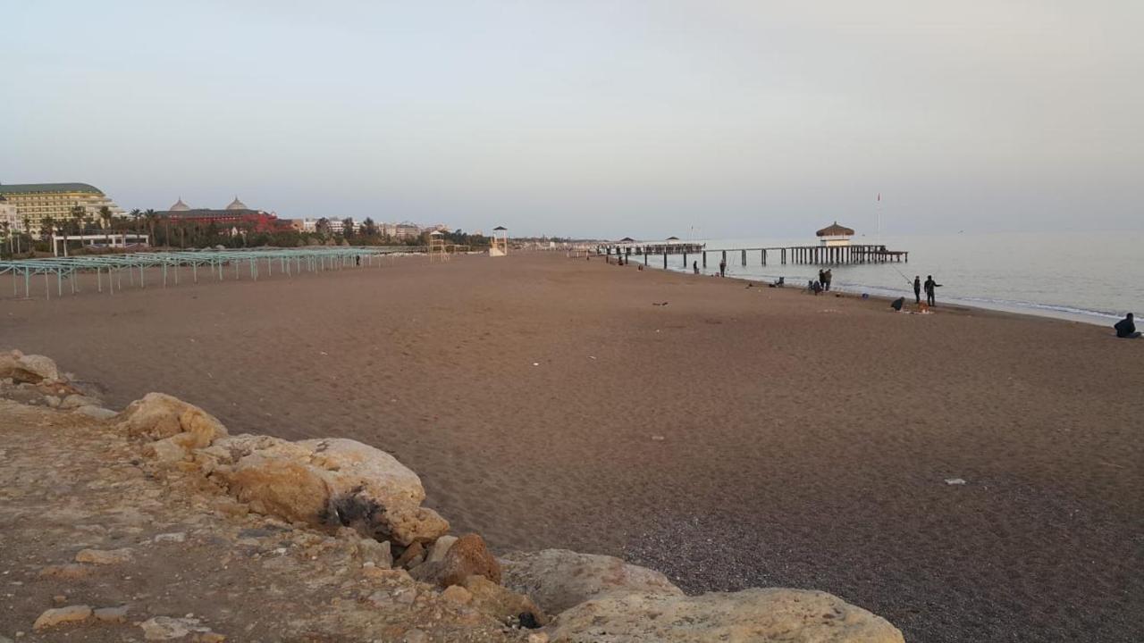 Tesisler Caddesi * Antalya