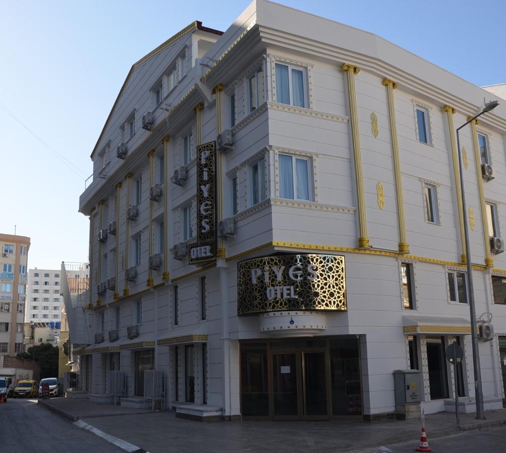 Piyes Hotel