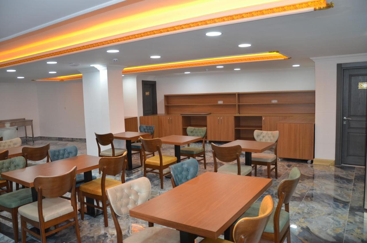 Hotel Piyes *