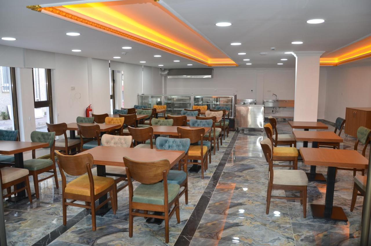 Hotel Piyes