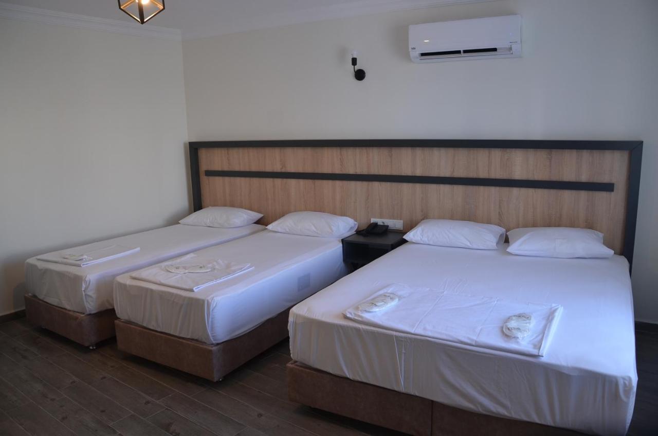 Piyes Hotel