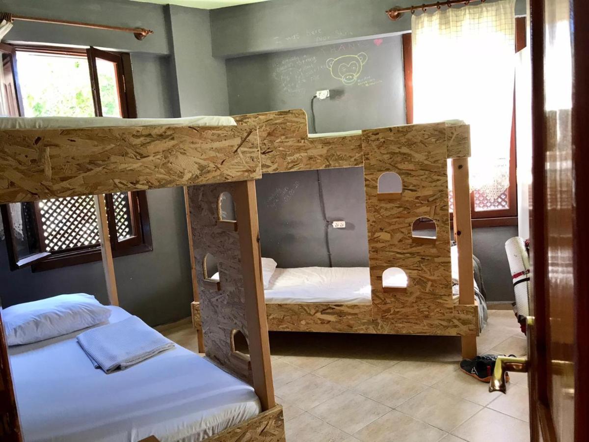 Hostel Funky Monkey Hostel&pub Antalya
