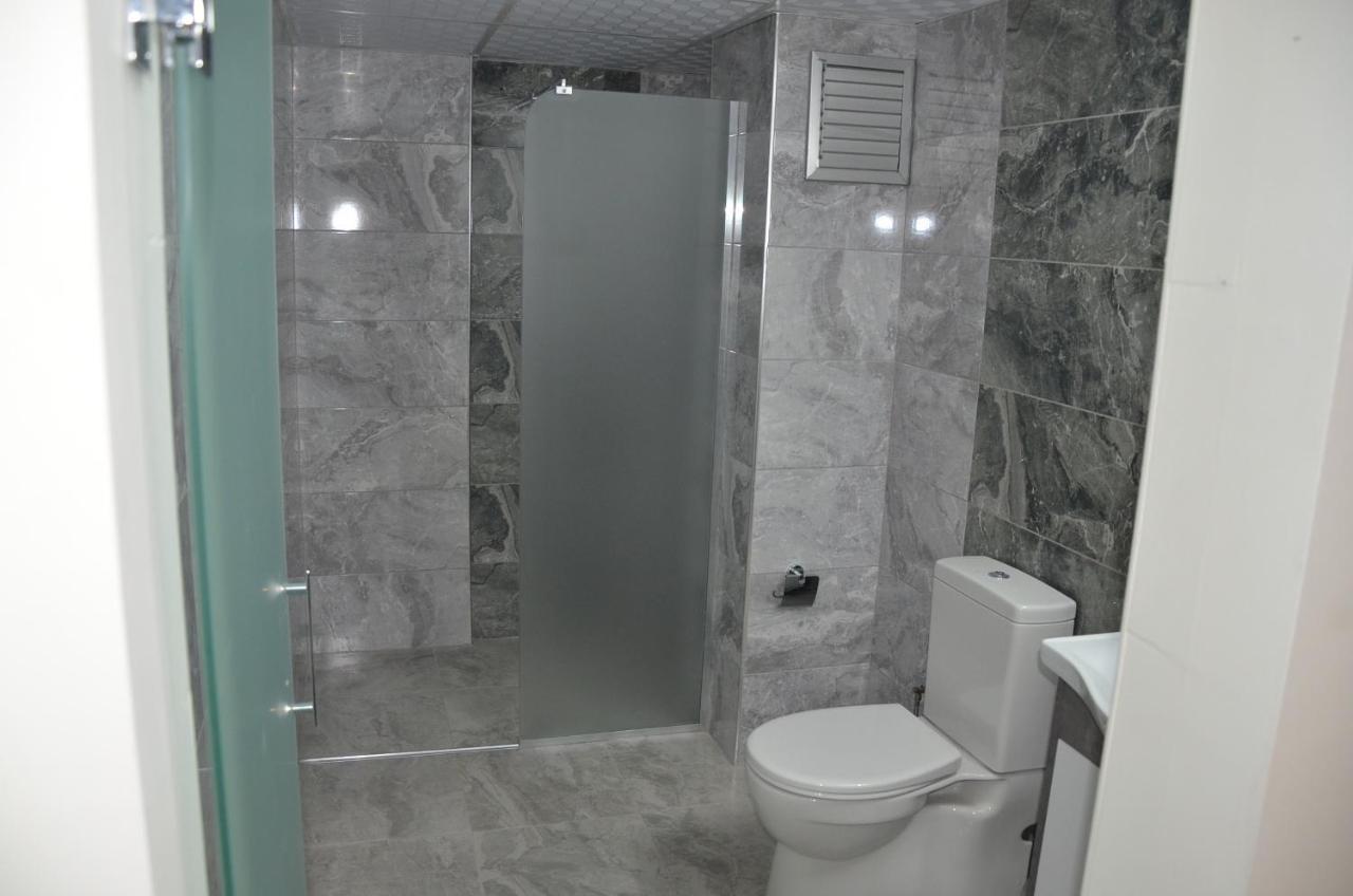 Piyes Hotel
