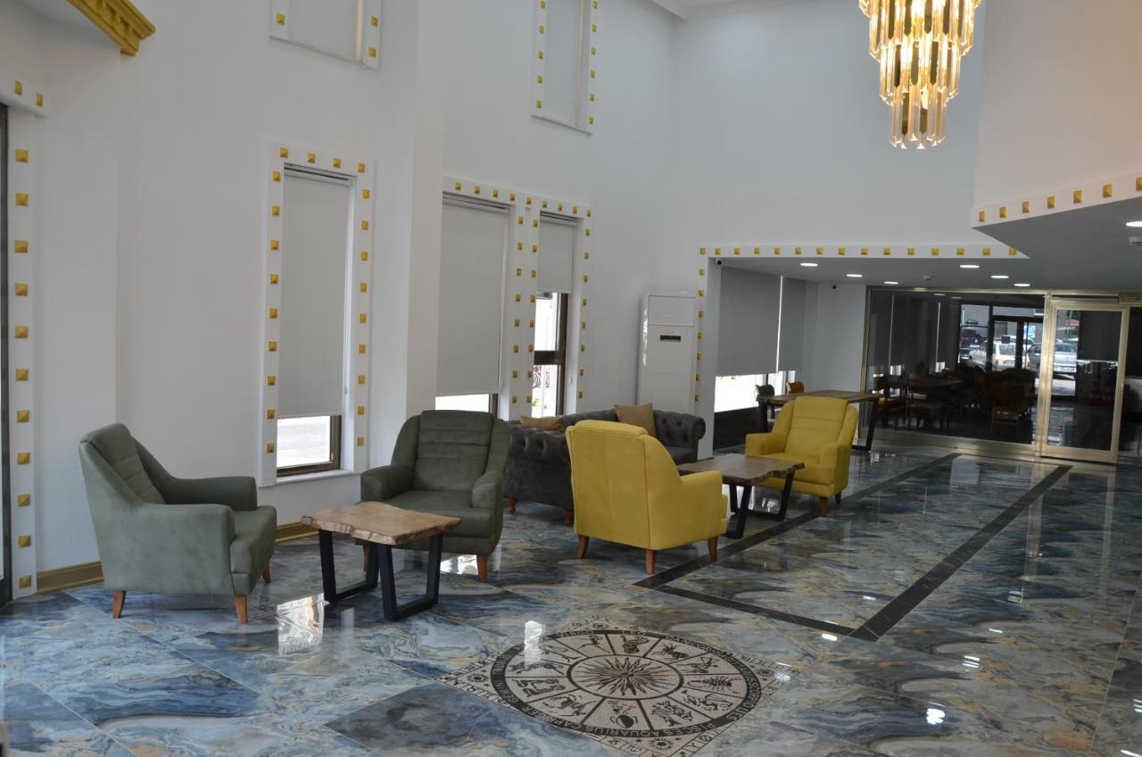 Hotel Piyes *