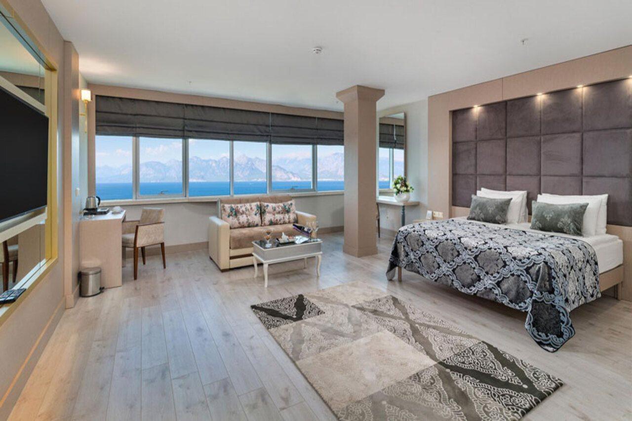 Oz & Adult Only 16 Hotel 5*