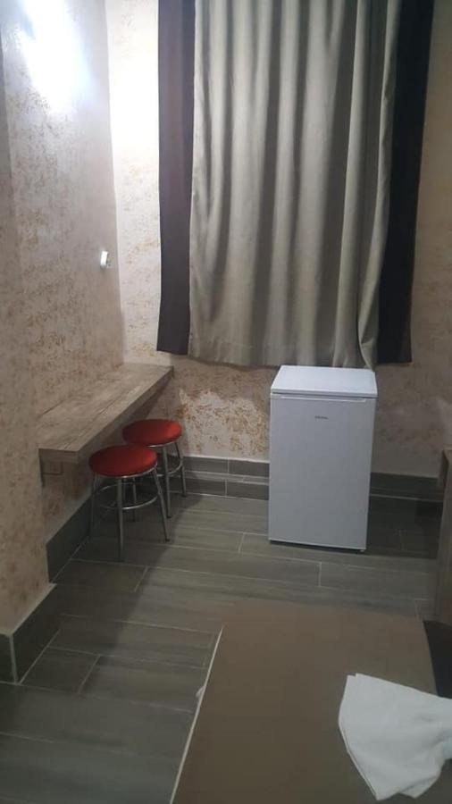 özgür Işıklar 2*