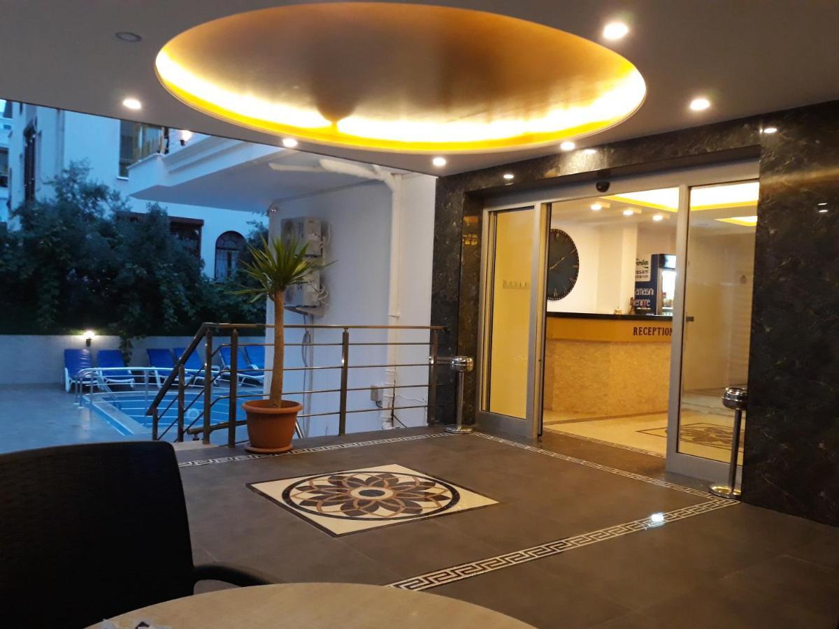 Golden Spark Aparthotel