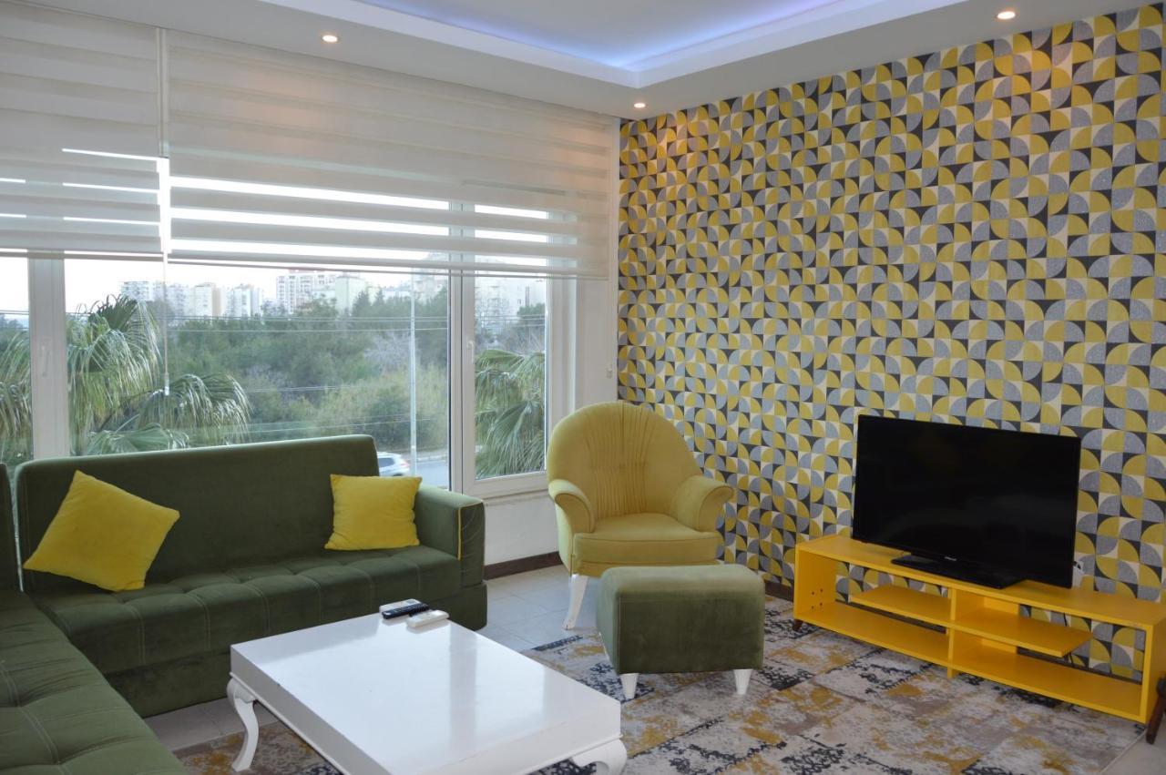 242 Gold Tower Aparthotel *