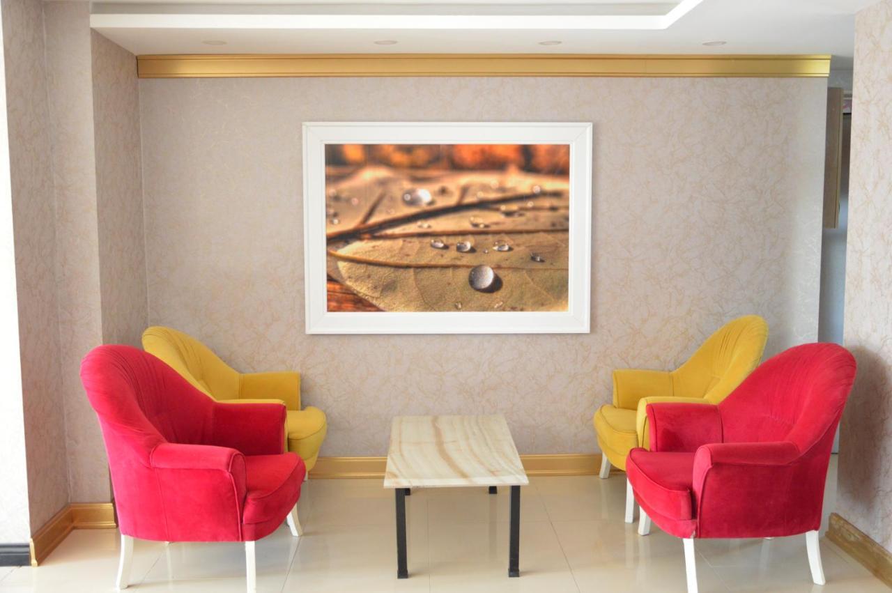242 Gold Tower Aparthotel
