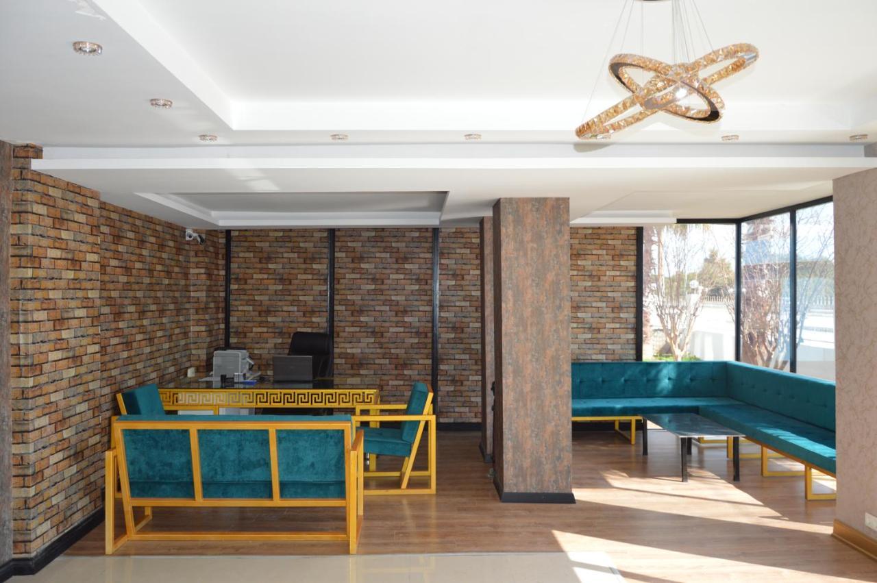 Aparthotel 242 Gold Tower *