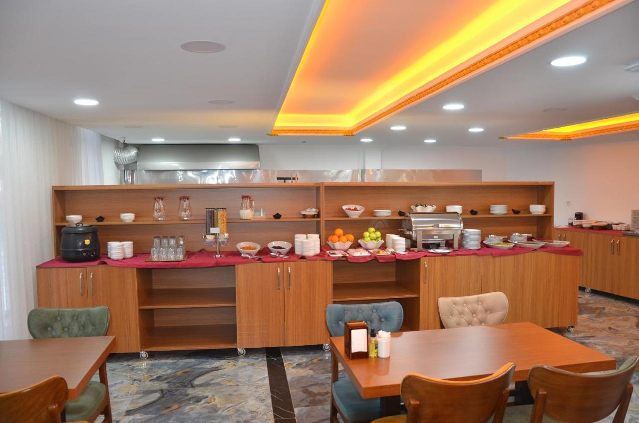Hotel Piyes