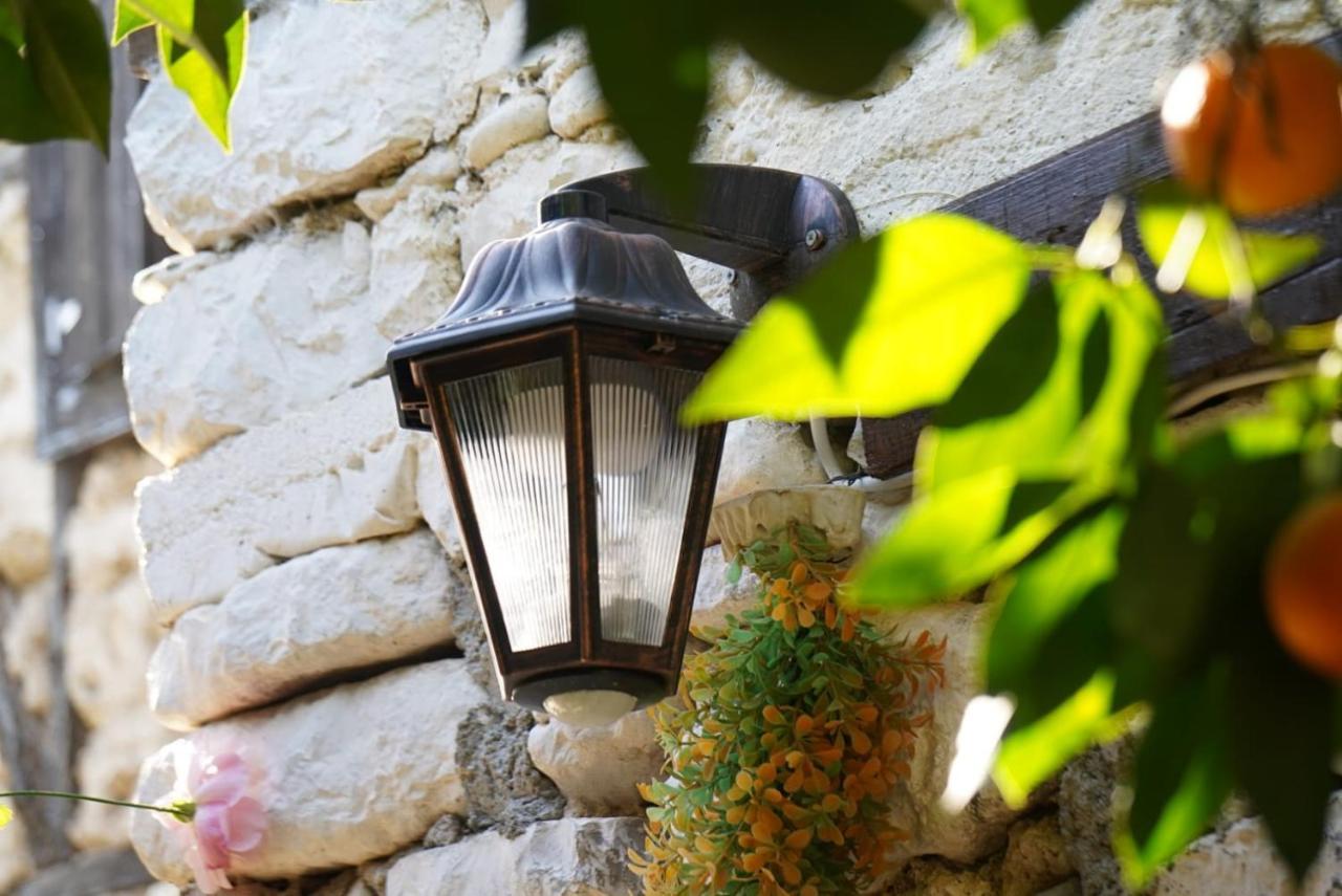 Pansiyon Demeter Rose Stonehouse Pansion