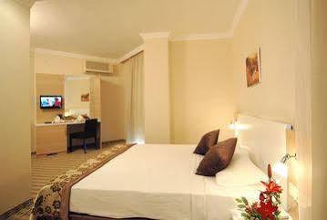 Hotel Pamira 3*